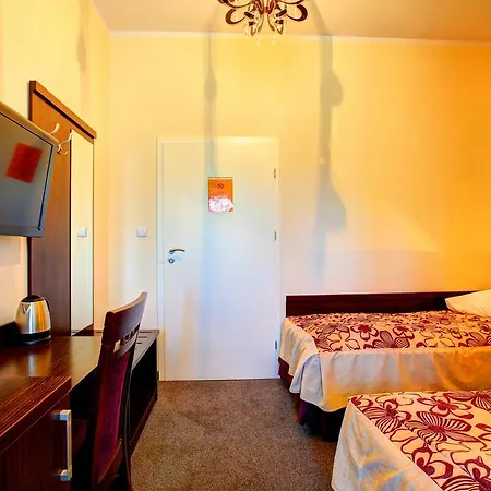 Evotel Bed & Breakfast 3*