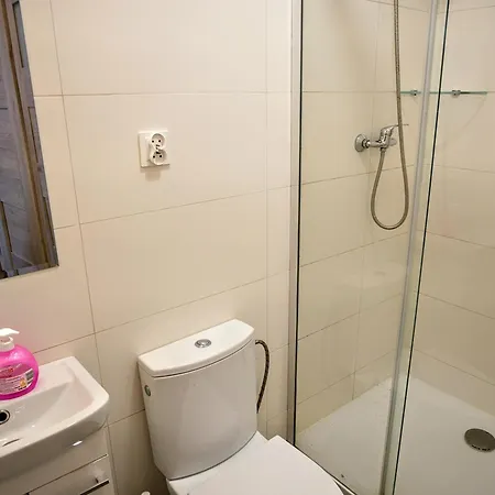 Evotel Nocleg ze śniadaniem 3*